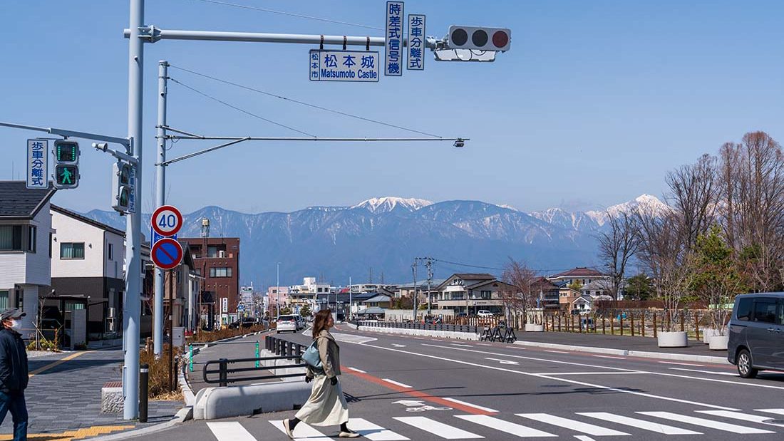 松本城路口