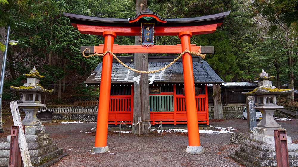 奈良井宿鎮神社,隱身在古街盡頭的靜謐神社與御朱印景點