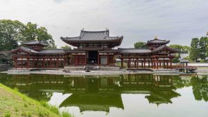 京都宇治平等院鳳凰堂與池塘倒影，世界文化遺產代表景點